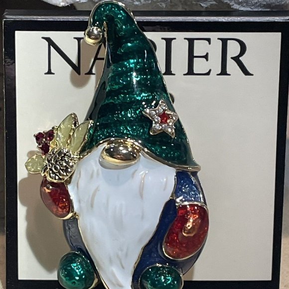 Napier Christmas Gnome Pin Brooch Gold Tone Holidays NWT - Picture 3 of 4